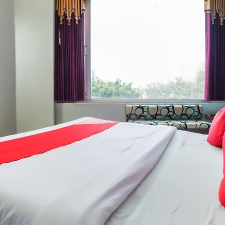 Oyo 69402 Yogeshwar Dhaam Hotel Vrindāvan Zewnętrze zdjęcie