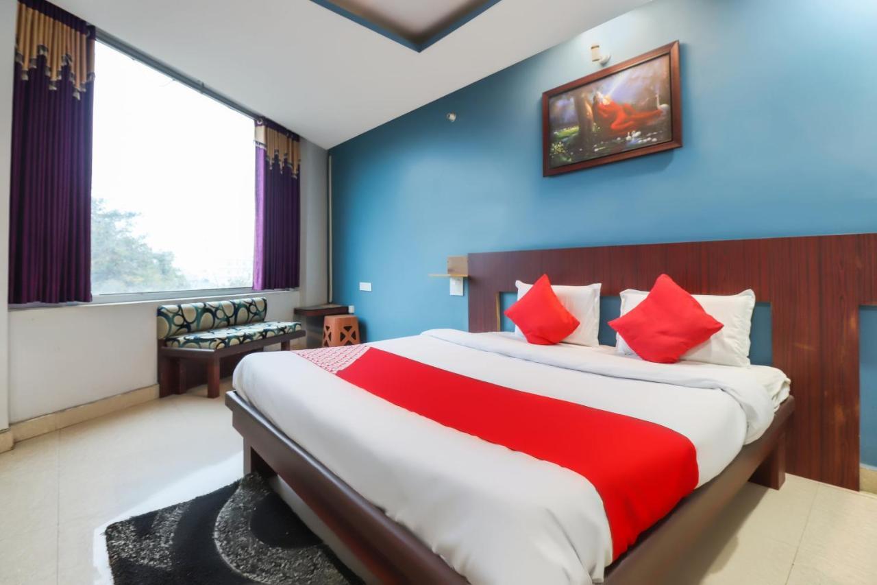 Oyo 69402 Yogeshwar Dhaam Hotel Vrindāvan Zewnętrze zdjęcie