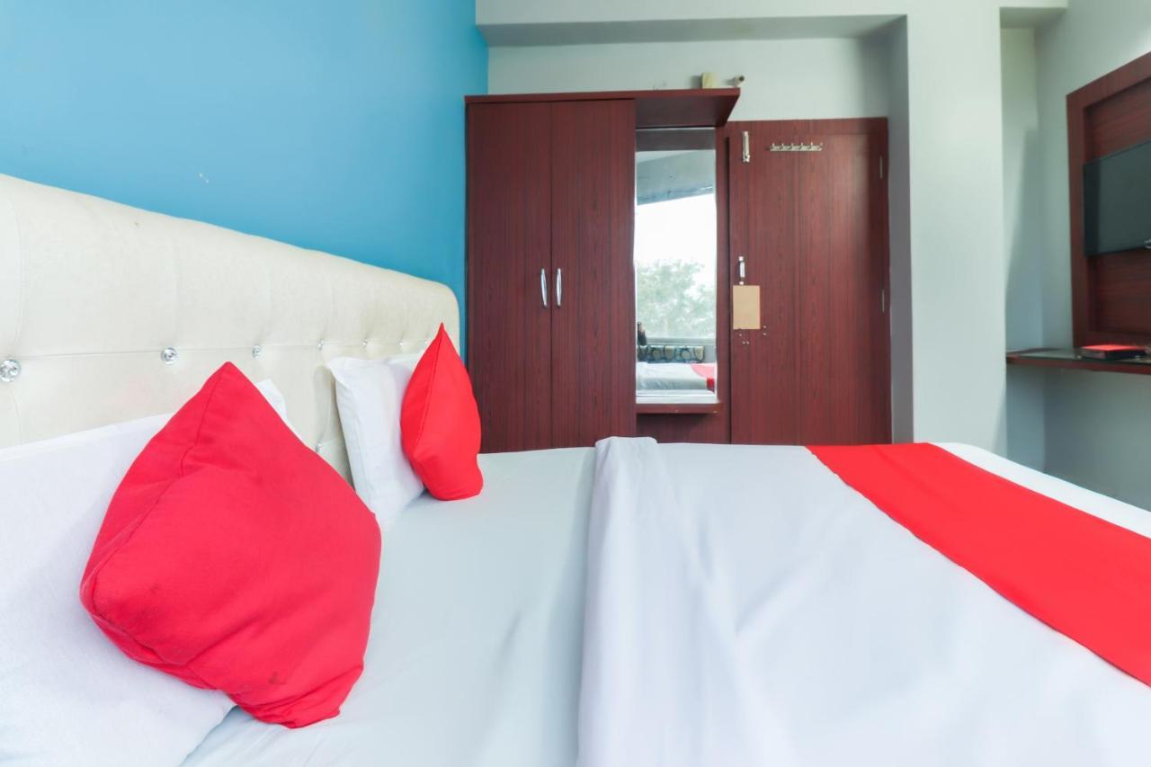 Oyo 69402 Yogeshwar Dhaam Hotel Vrindāvan Zewnętrze zdjęcie